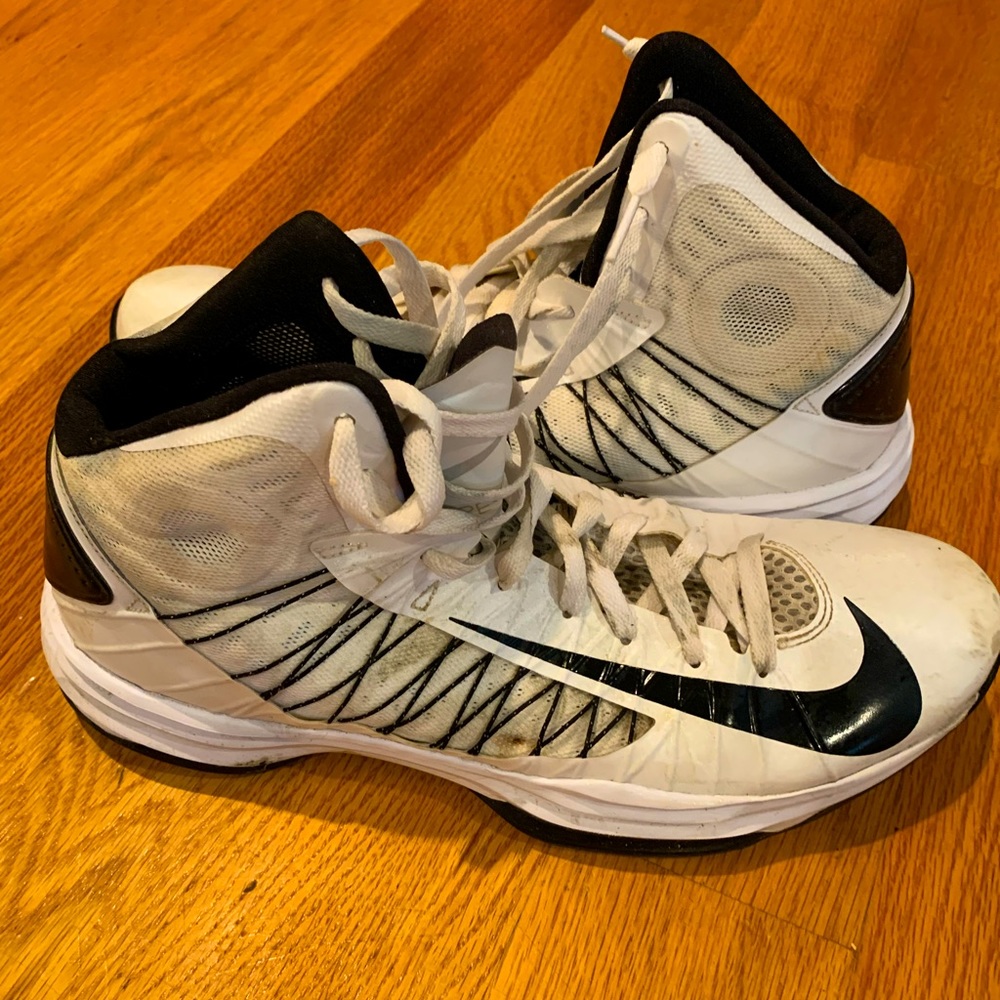 Nike hyperdunk men’s shoes